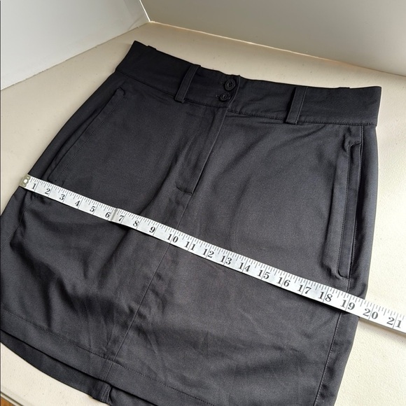 Maggie Lane Black Athletic Skort with Zip Pockets - Picture 9 of 14
